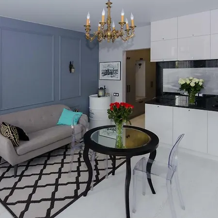 Charming In The Center Apartment *